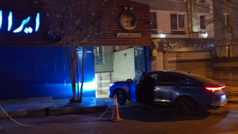 جلسه شبانه، فوری و بحرانی بازیکنان استقلال در سعادت آباد