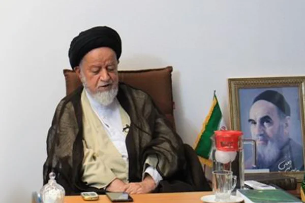 مراسم باشکوه تشییع پیکر آیت‌الله شاهچراغی در سمنان برگزار شد