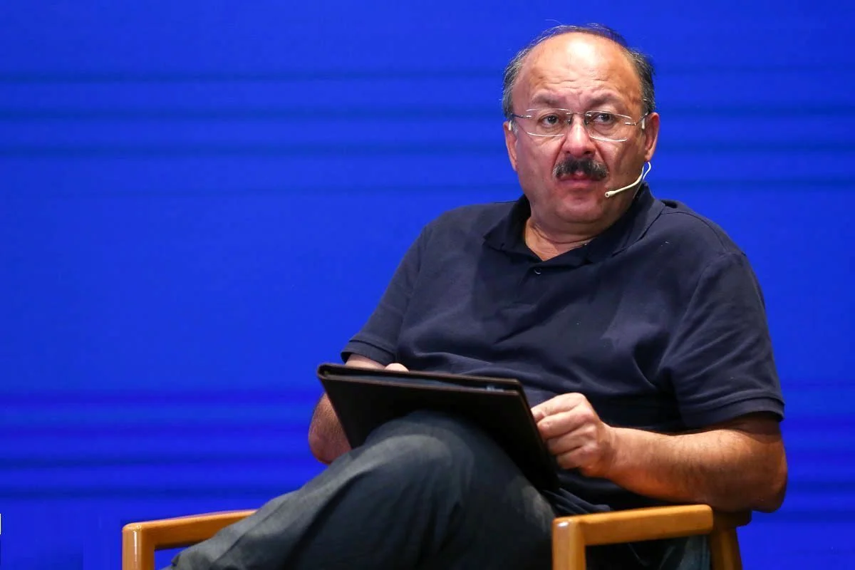 بیژن عبدالکریمی: دیگر خبری از بوی کباب و رفاه نیست، سیاست‌های استعماری اوضاع را پیچیده کرد!