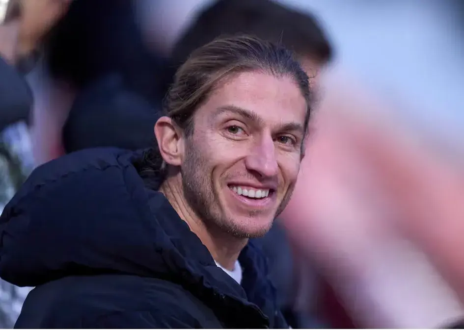 رسمی: بهترین مربی سال تمدید کرد