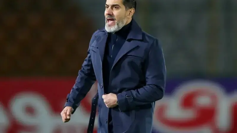 واکنش جنجالی افشین پیروانی به شعارهای تند هواداران تراکتور در ورزشگاه یادگار امام