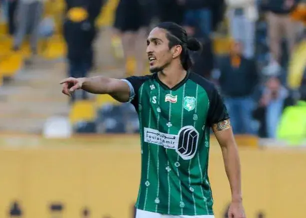 حسینی فاش کرد: راز حذف پرحاشیه سپاهان در رختکن چه بود؟