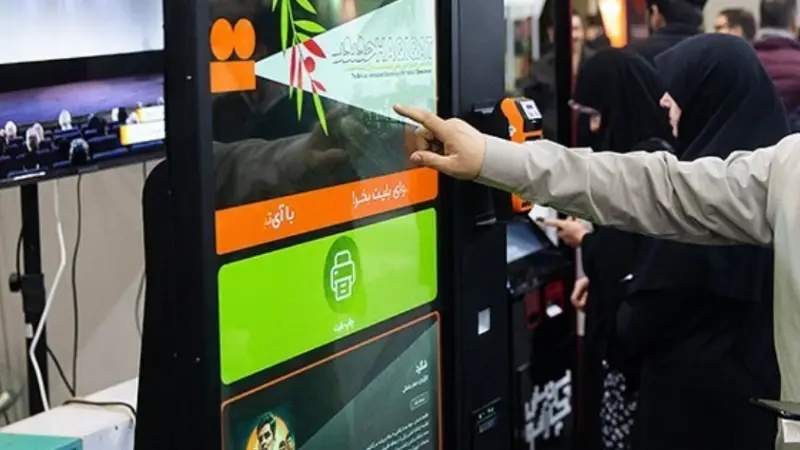 سفر به سال 51؛ دیدار نادر حسین گیل و ناصر ملک مطیعی در اوج جوانی