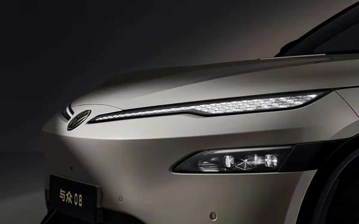 فولکس‌واگن ID.Unyx ۰۸؛ شاسی‌بلند تمام برقی با برد حیرت‌انگیز تا ۷۳۰ کیلومتر رونمایی شد!