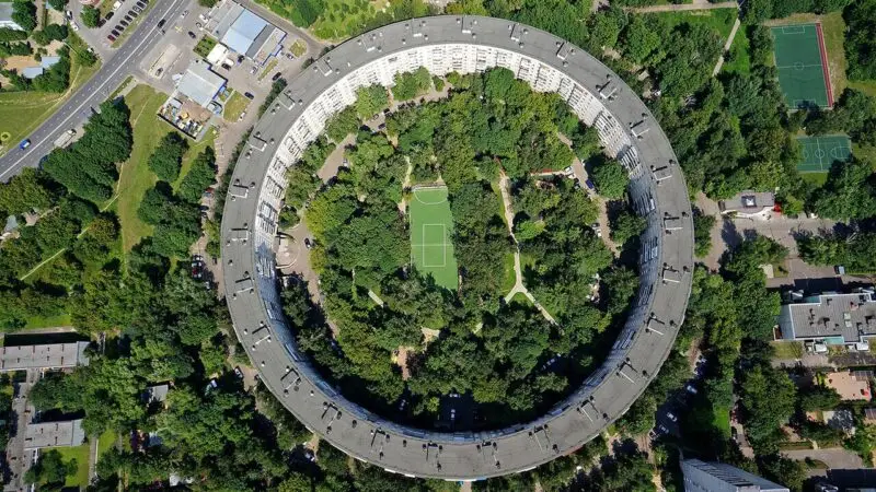 تصویری نادر از جمشید هاشم‌پور در 27 سالگی؛ لحظه‌ای که کمتر دیده‌اید!