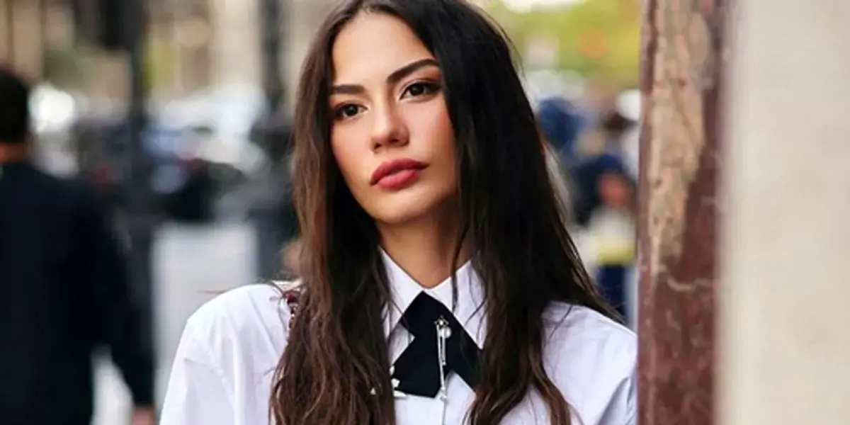 دمت اوزدمیر با استایلی عجیب و خاص کریسمس را به شکلی متفاوت جشن گرفت!