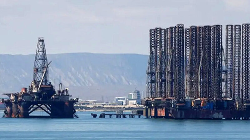 حمله بی‌سابقه پهپادهای اوکراینی به سکوی نفتی لوک‌اویل در دریای خزر؛ تولید متوقف شد!