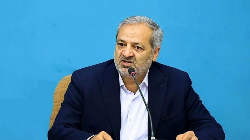 وزیر آموزش‌وپرورش: گوش دادن آهنگ در مدرسه بی‌تربیتی نیست، اما استثناها قابل قبول نیست!