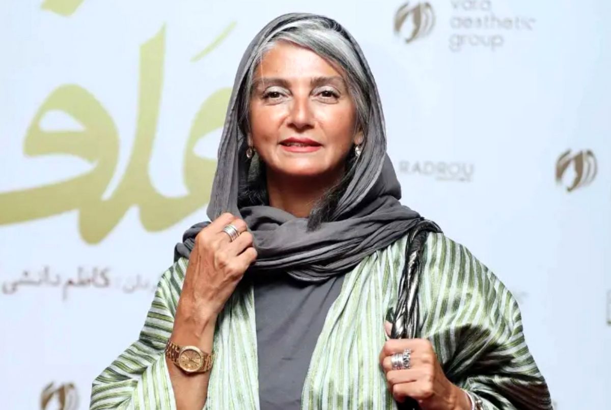 رویا جاوید ۶۰ ساله با استایل ورزشی جوان‌پسند همه را شگفت‌زده کرد!