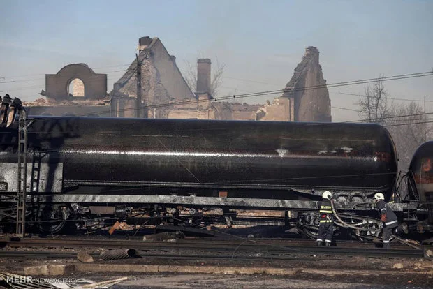 ۲۳ واگن تانکر در غرب روسیه از ریل خارج شدند؛ نشت نفت و آلودگی گسترده در پی حادثه