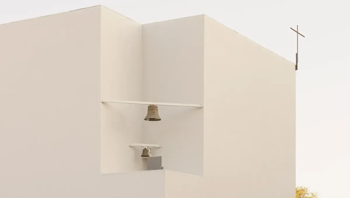 کلیسای مینیمالیستی پرتغال؛ ترکیبی شگفت‌انگیز از سادگی و تقدس در معماری معاصر
