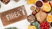 چطور یک مشت فیبر می‌تواند سلامت شما را متحول کند؟ معرفی مواد غذایی شگفت‌انگیز پر فیبر!