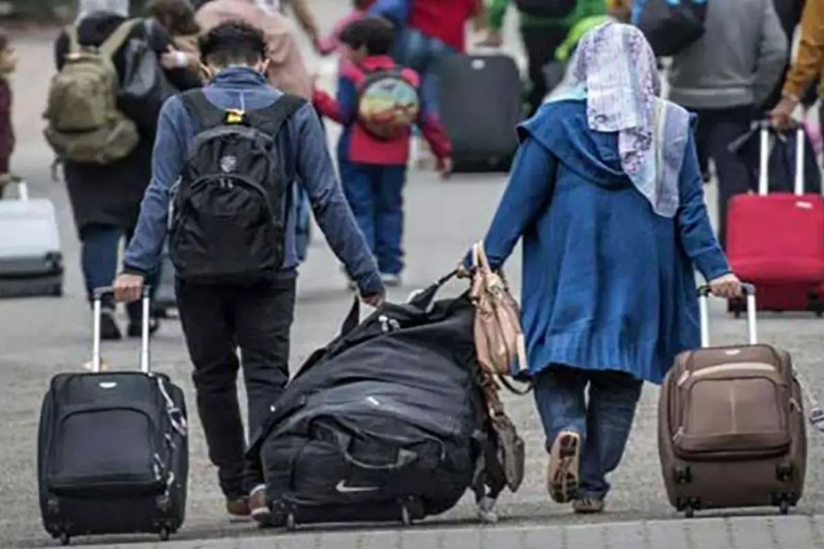 آغاز مهاجرت معکوس/ همه از سر اجبار است که در تهران مانده‌اند