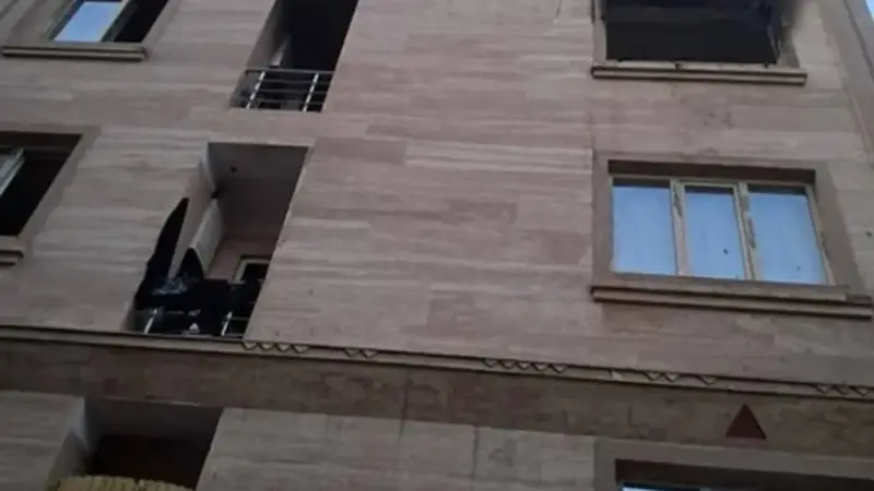 نجات معجزه‌آسا ۱۵ نفر از آتش‌سوزی وحشتناک ساختمان پنج‌طبقه در جنوب تهران!