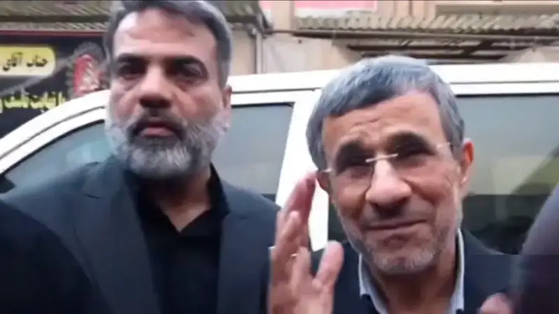 سکوت معنادار احمدی‌نژاد در مراسم یادبود؛ ممنوع‌المصاحبه است؟