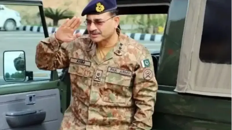 عاصم منیر؛ سلطان بی‌تاج و تخت پاکستان