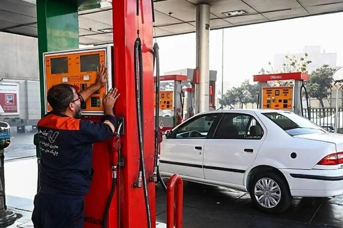 آغاز طرح بنزین ۵ هزار تومانی؛ سهمیه‌ها و نرخ‌های جدید چگونه تغییر کرد؟