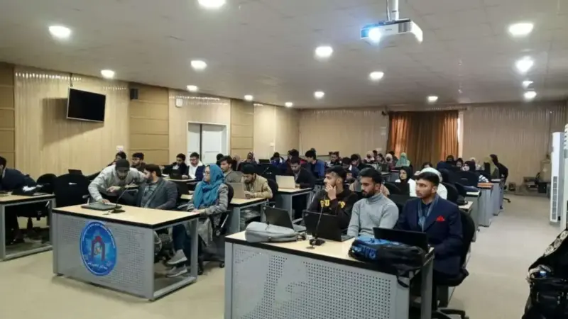 طرح جنجالی وزارت علوم برای کاهش سال‌های تحصیل؛ دانشگاهیان به‌شدت معترض‌اند!