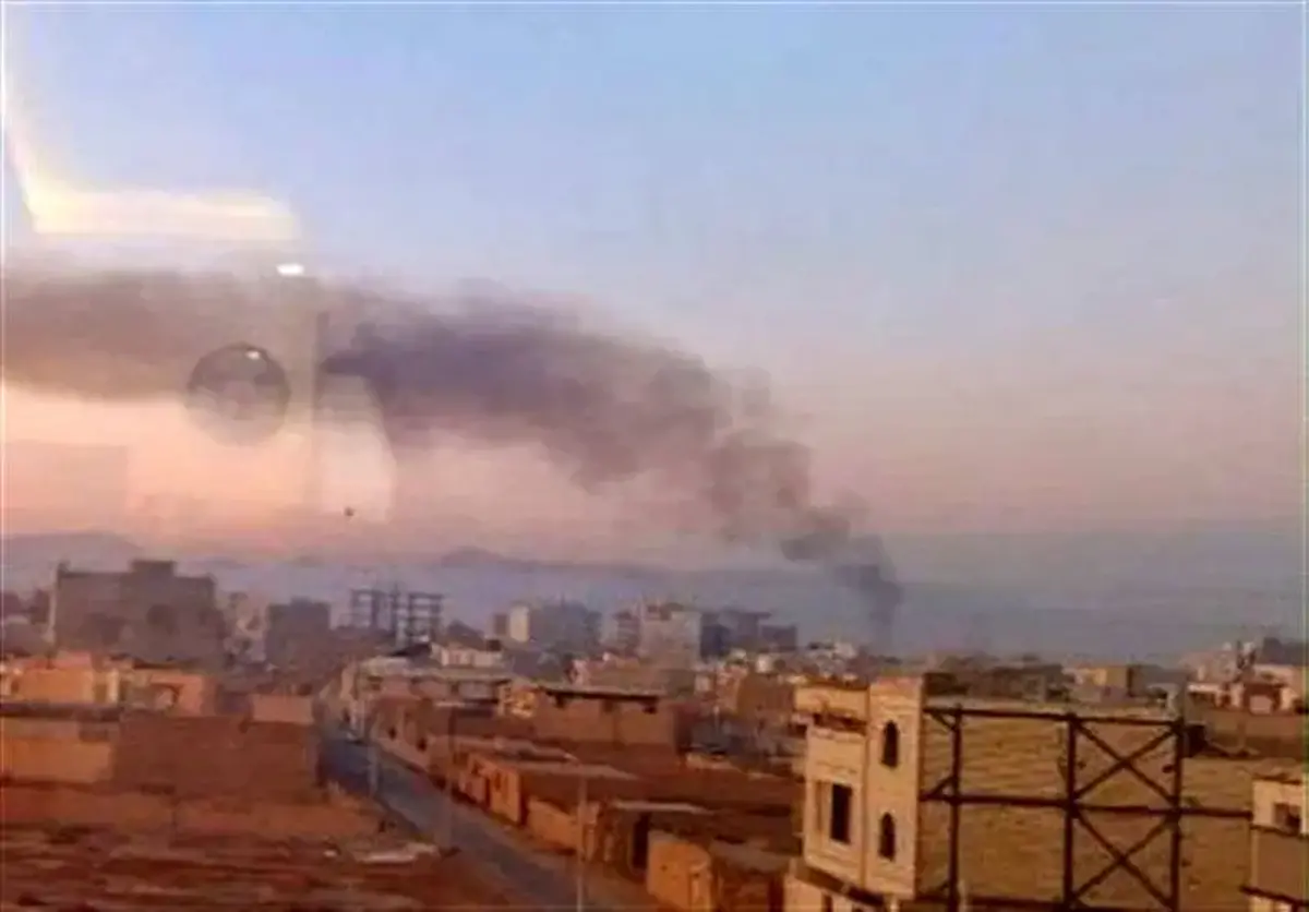 دود غلیظ در آسمان فرودگاه یزد؛ دلیل واقعی آتش‌سوزی کارگاه پالت‌سازی فاش شد!