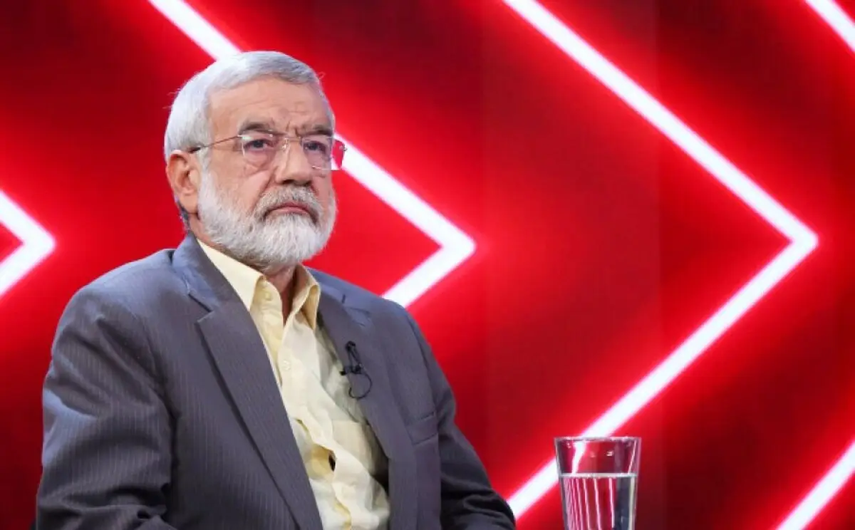 وقتی مدعیان انقلابیگری با تفسیر شخصی، پای رهبری را وسط می‌کشند!