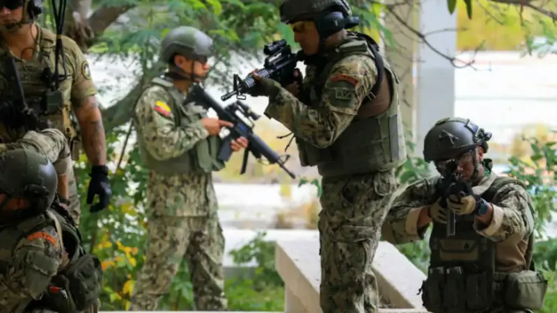 آغاز عملیات ویژه آمریکا در اکوادور برای مقابله با قاچاقچیان مواد مخدر