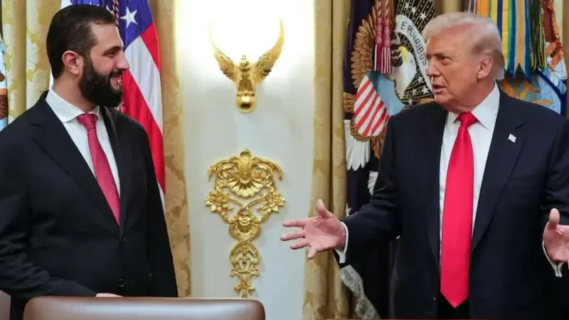 ترامپ با امضای لایحه نظامی، پایان تحریم‌های سوریه را قطعی کرد؛ دمشق در انتظار اجرای تحریم‌های ایران و روسیه