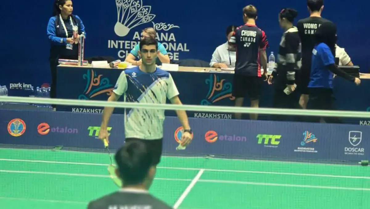 وداع تلخ علی حیاتی با جام بدمینتون قزاقستان؛ توقف در یک‌هشتم نهایی مقابل نماینده اندونزی