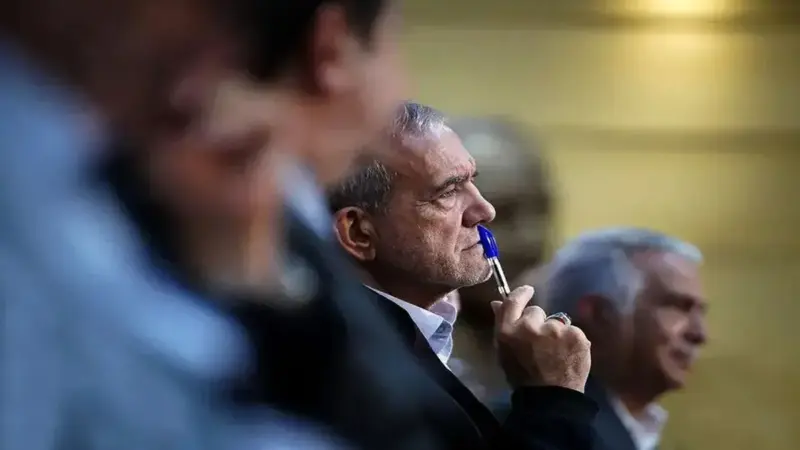 مجلس رسماً مقابل دولت ایستاد؛ چرا شمشیرها از رو بسته شد؟