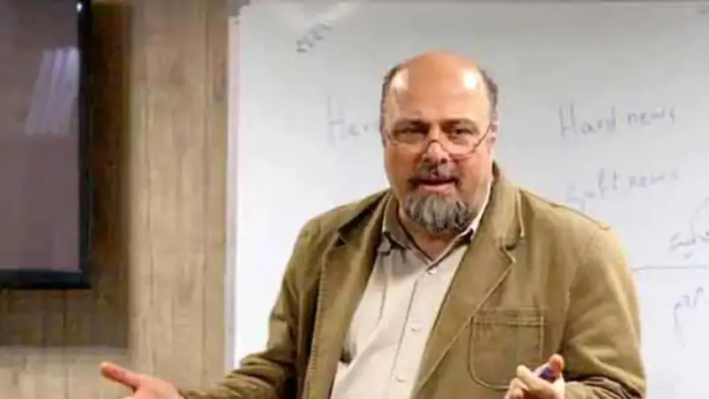 راز پشت پرده شعارهای رکیک در ورزشگاه‌ها چیست؟ تحلیل جامعه‌شناس مطرح ایران