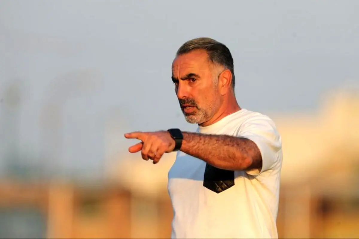 حمله ناگهانی محمود فکری به خبرنگاران؛ گوشی‌ها چگونه ربوده شدند؟