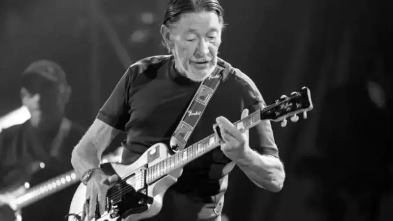 کریس ریا، صدای ماندگار راک بریتانیا درگذشت؛ راز محبوبیت همیشگی «در راه خانه برای کریسمس» چیست؟