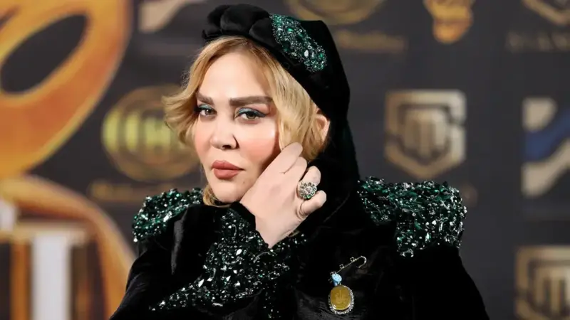 بهاره رهنما با استایل زمردی و جواهرات درخشان؛ ستاره‌ای که جشن حافظ را تسخیر کرد!