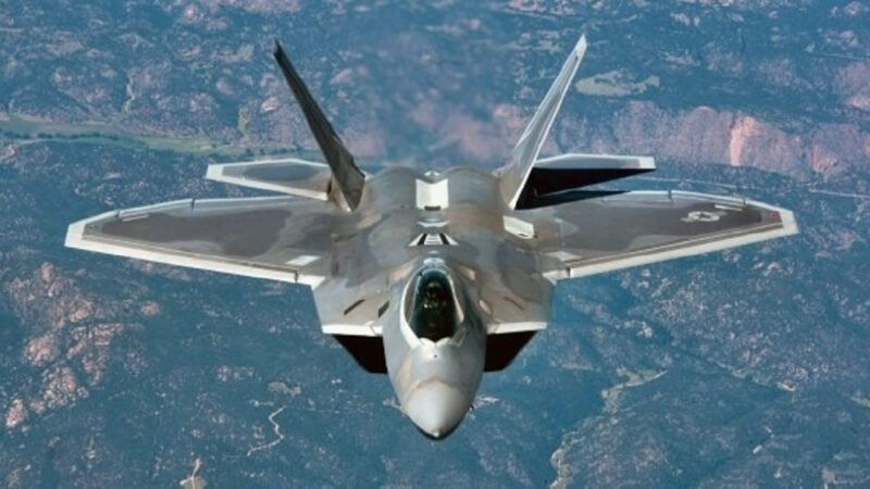 چرا ارتش آمریکا دیگر نمی‌تواند جنگنده اف-22 رپتور بسازد؟ راز حسرت پنتاگون فاش شد!