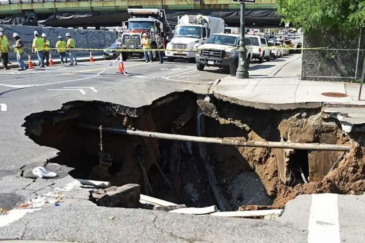 فرونشست زمین در تهران؛ ۱۰ سال دیگر کدام محله‌ها به کلی غیرقابل سکونت می‌شوند؟