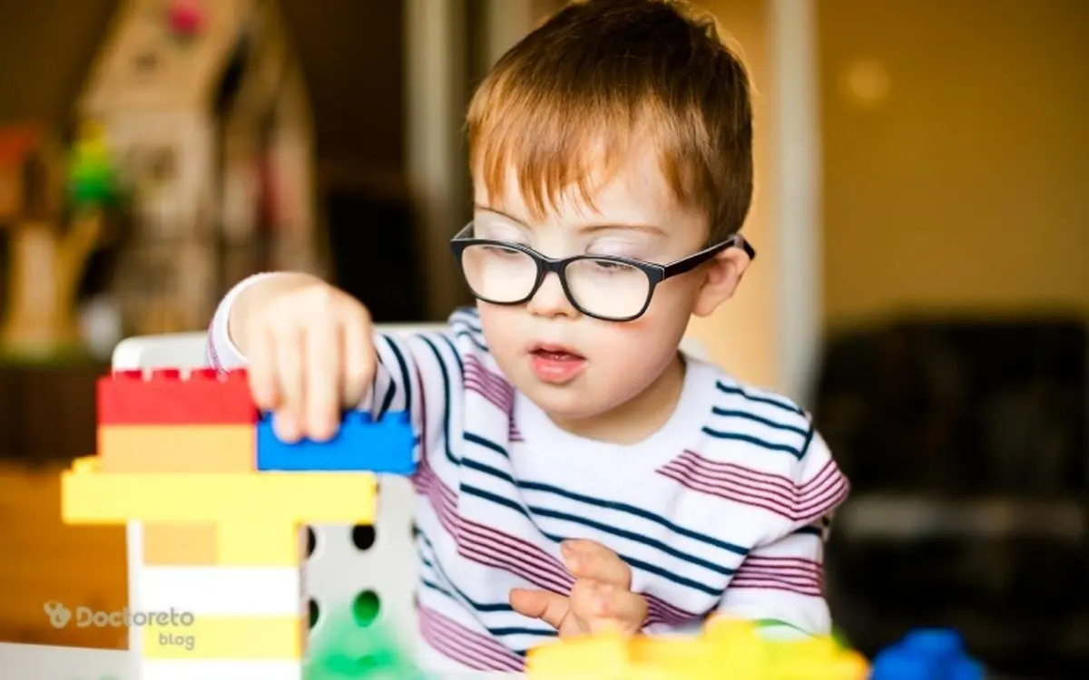 چرا خانواده‌های بیماران اوتیسم باید ماهانه ۲۵ میلیون تومان هزینه کنند؟ داستان تلخ حذف بیمه‌ها از توانبخشی