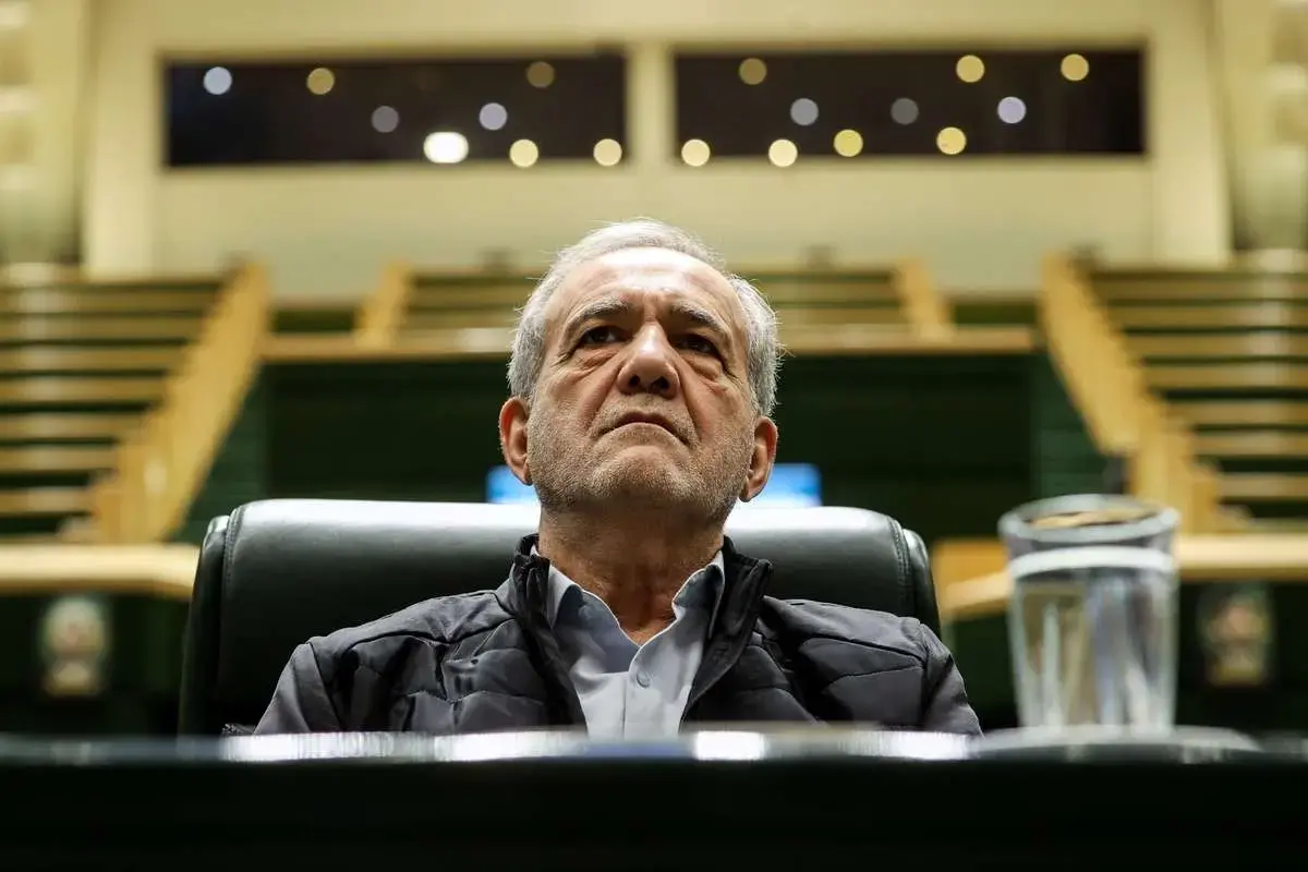 شروع جنجال در مجلس؛ سوال از مسعود پزشکیان کلید خورد!