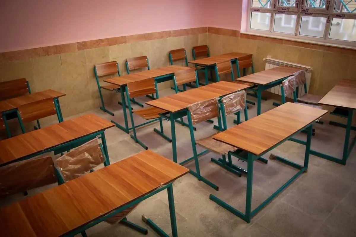 تعطیلی غیرحضوری مدارس ابتدایی قم به‌خاطر آلودگی هوا؛ شنبه به مدرسه نروید!