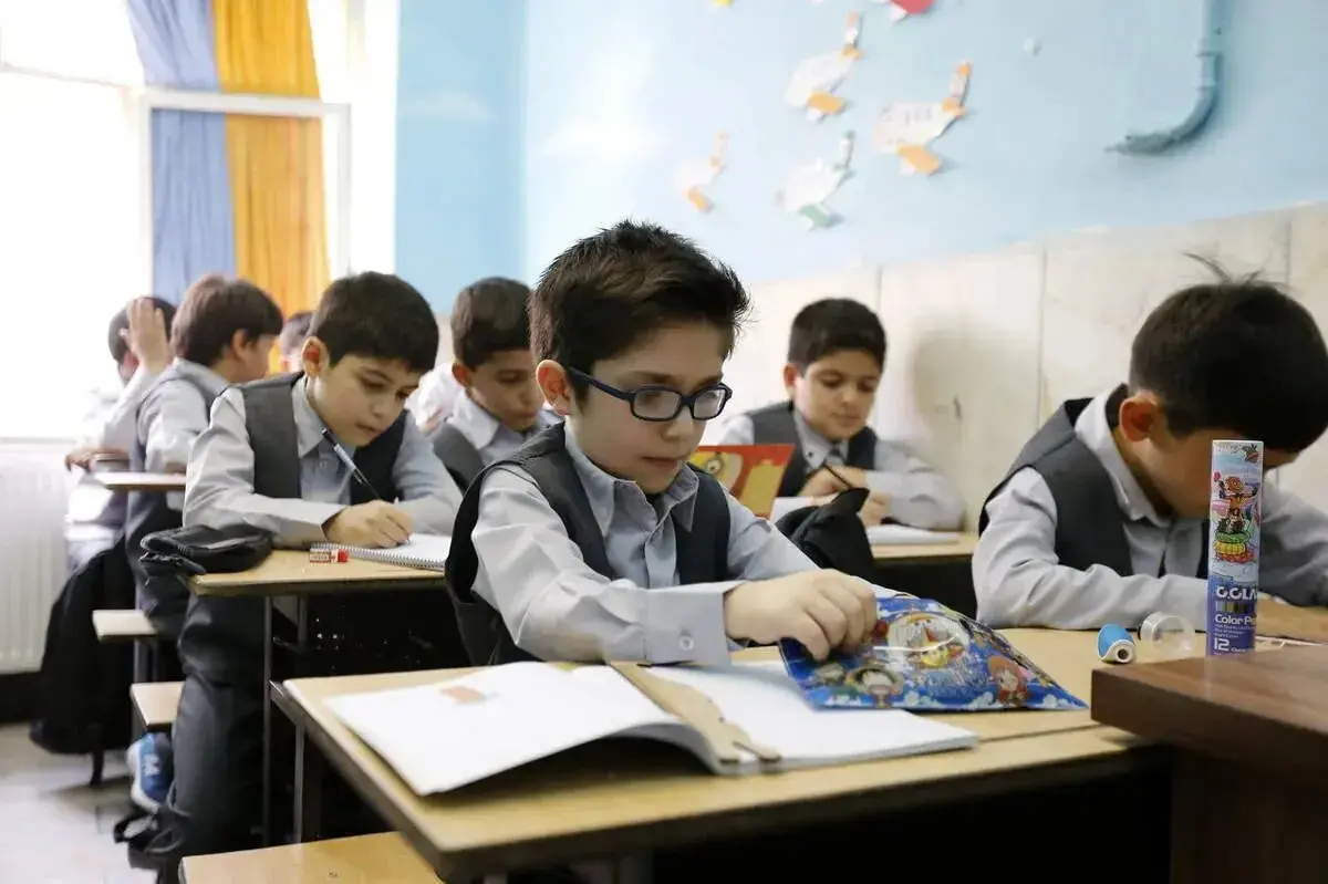 چرا امتیاز ۴۴ مدرسه غیرانتفاعی به یک‌باره لغو شد؟ جزئیات تخلفات تکان‌دهنده مدارس غیردولتی