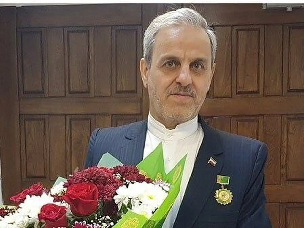 سفیر ایران نشان ویژه سی‌سال بی‌طرفی ترکمنستان را دریافت کرد؛ دستاوردی مهم در روابط دو کشور