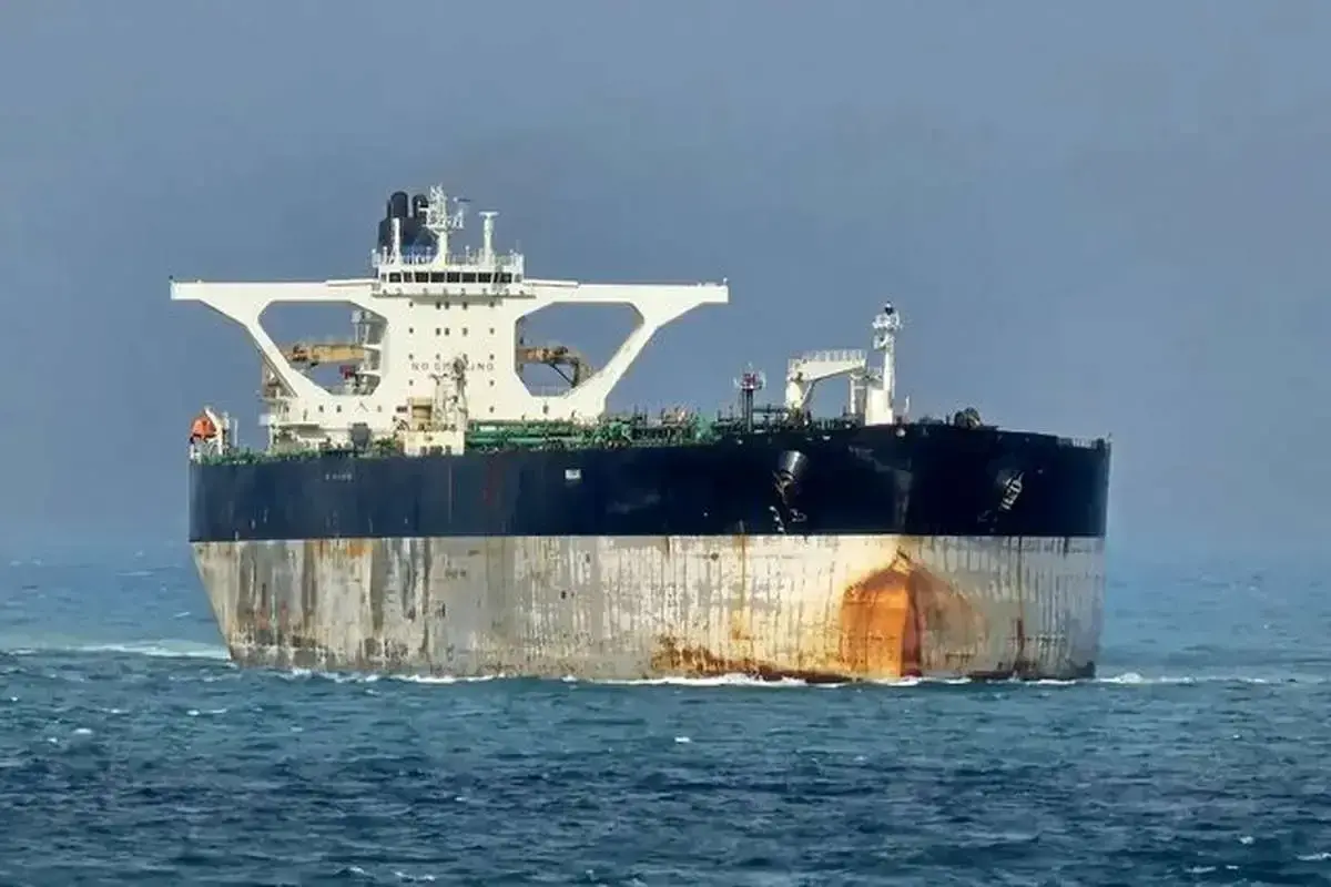 نفتکش اسرارآمیز ایران چگونه از محاصره آمریکا در آب‌های ونزوئلا فرار کرد؟