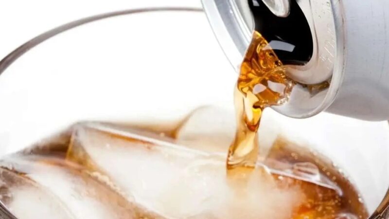 فروکتوز در میوه و نوشابه چگونه سیستم ایمنی را به خطر می‌اندازد؟