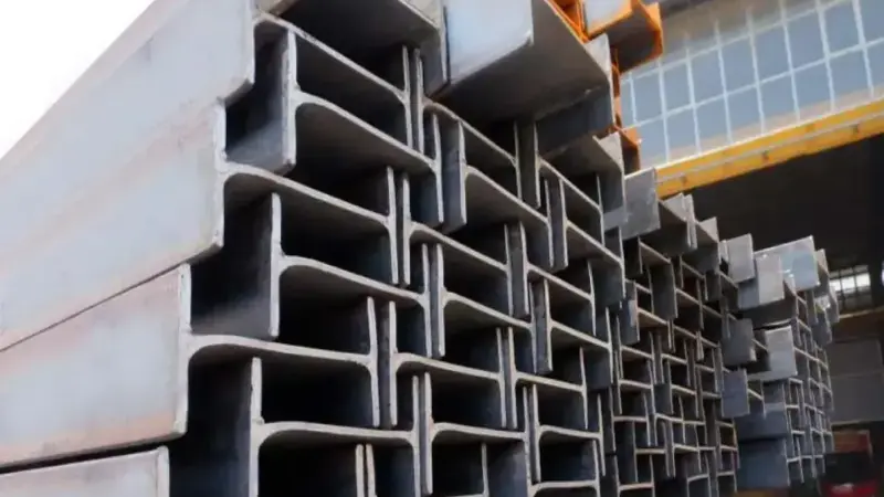 قیمت تیرآهن ۷ دی ۱۴۰۴؛ چرا بازار پس از نوسان‌ها آرام شد؟