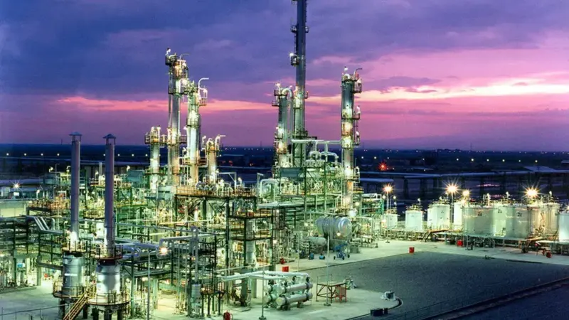 پتروشیمی چگونه ۸ درصد از اقتصاد ایران را به دوش می‌کشد؟