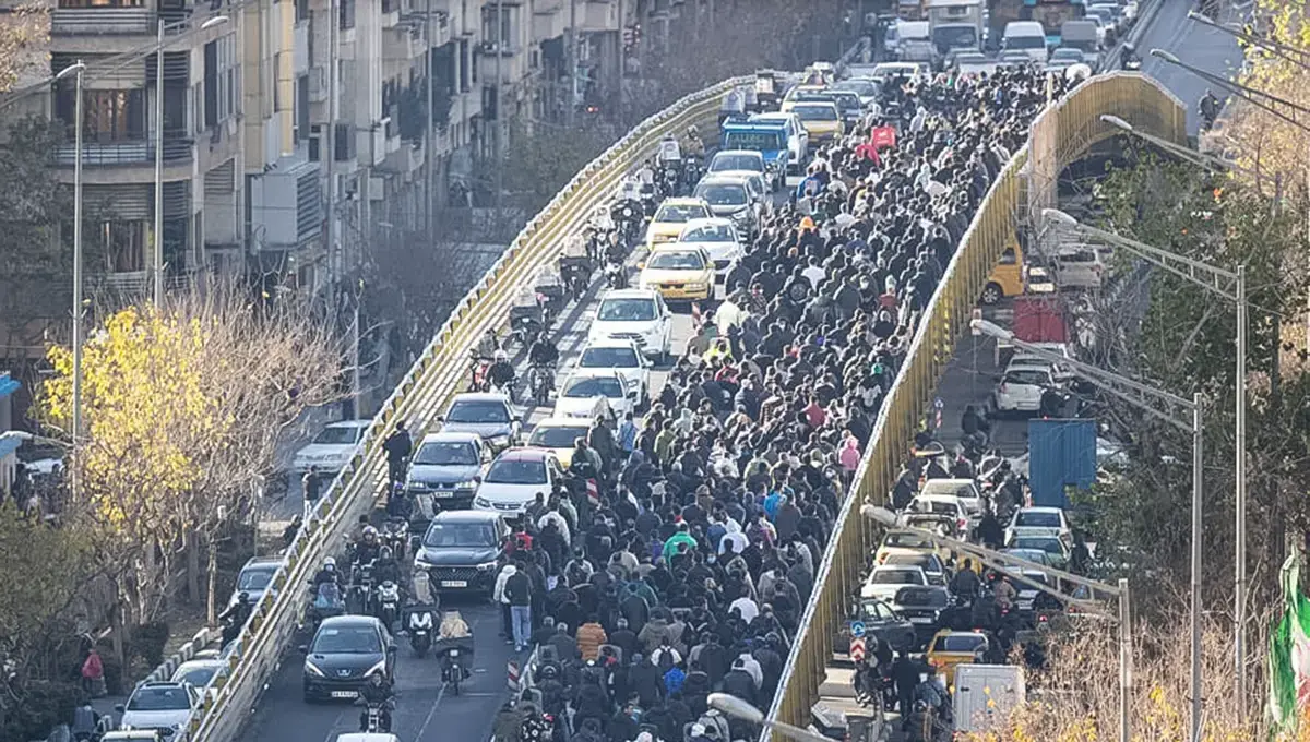 گزارش فارس از تجمع امروز خیابان لاله‌زار و مرکز تهران (+عکس)