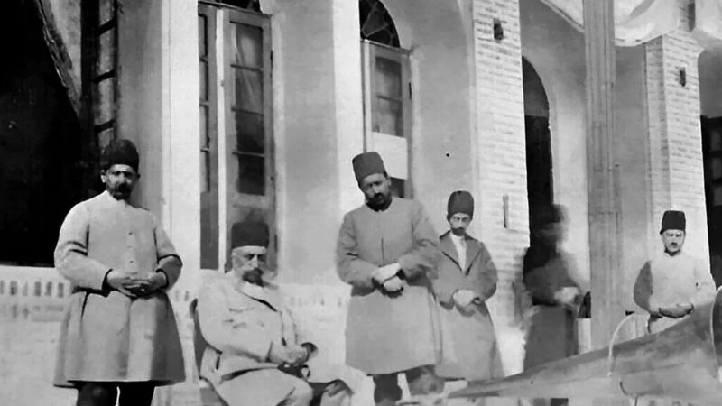 شاه قاجار و جعبه جادویی؛ سرگرمی ملوکانه مظفرالدین‌شاه (+عکس)