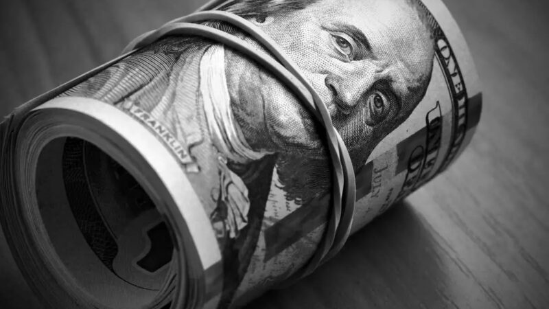 عضو کمیسیون اصل نود: وزارت نفت پاسخگوی عدم بازگشت پول فروش نفت از سوی تراستی‌ها باشد