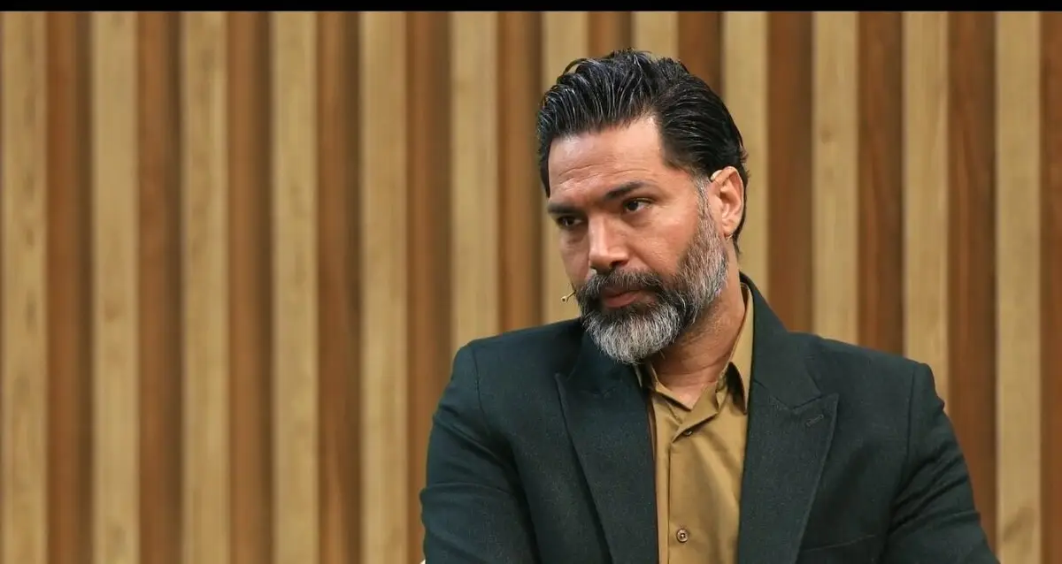 امیرحسین صادقی: من آویزان خط فقر هستم/ همیشه بهای حرف هایم را پرداخته ام/ یقه بسته، جای مهر و تسبیح برخی آقایان خیلی از ماها را اذیت می کند!