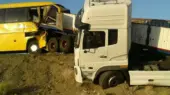تصادف اتوبوس و کامیون در سربیشه ـ نهبندان/ ۸ مصدوم