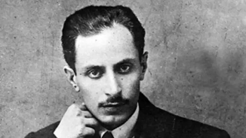 چرا ترور میرزاده عشقی، صدای آزادی ایران را به لرزه انداخت؟