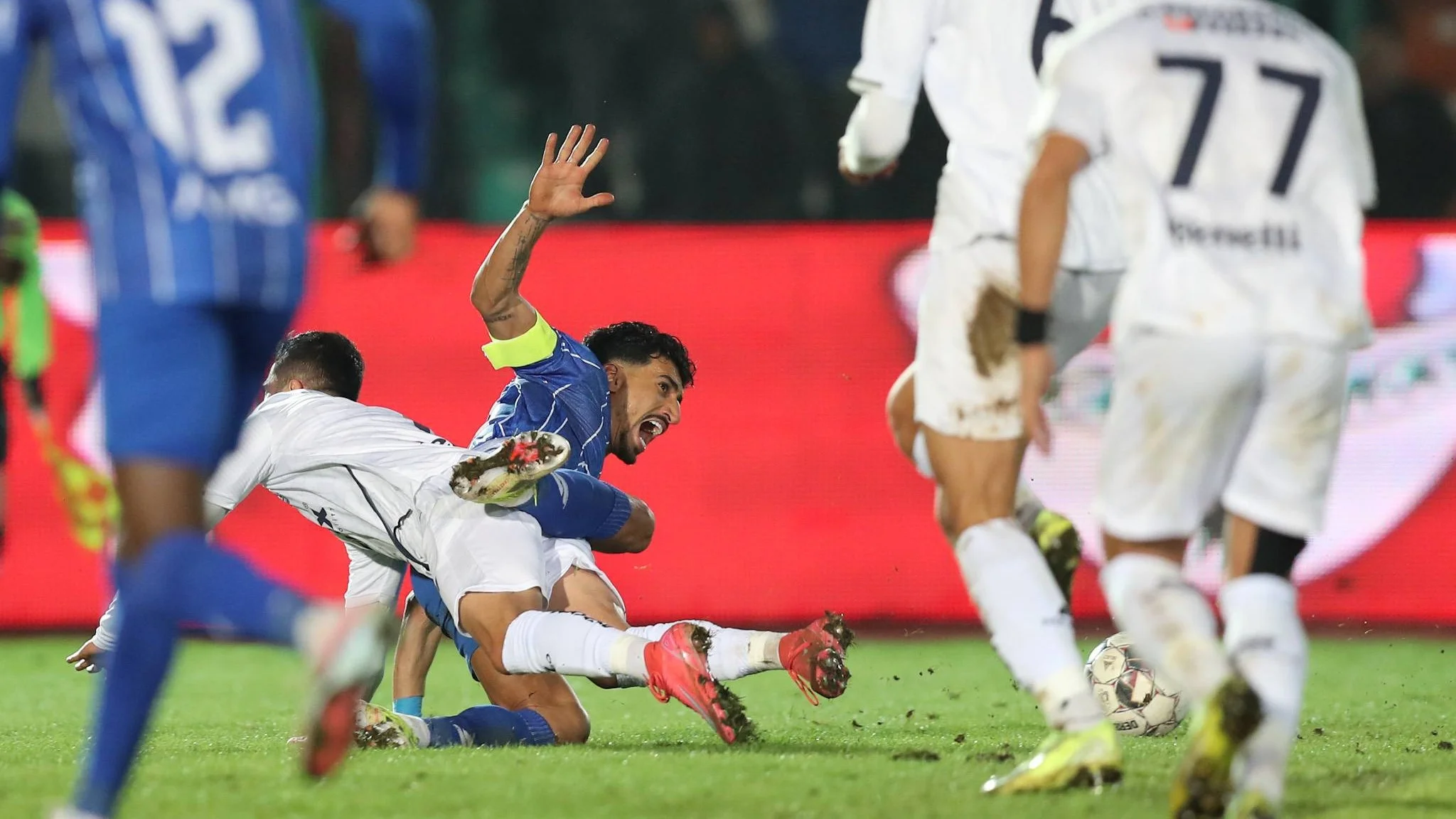 تصمیمات جنجالی کوپال ناظمی در هفته‌ای که داوران را به حاشیه برد؛ محرومیت در انتظار است؟